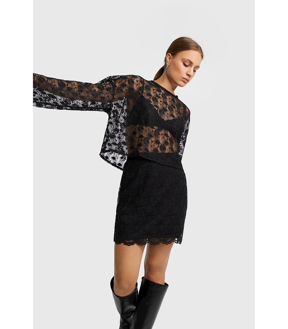 Lace Mini Skirt - Image 4