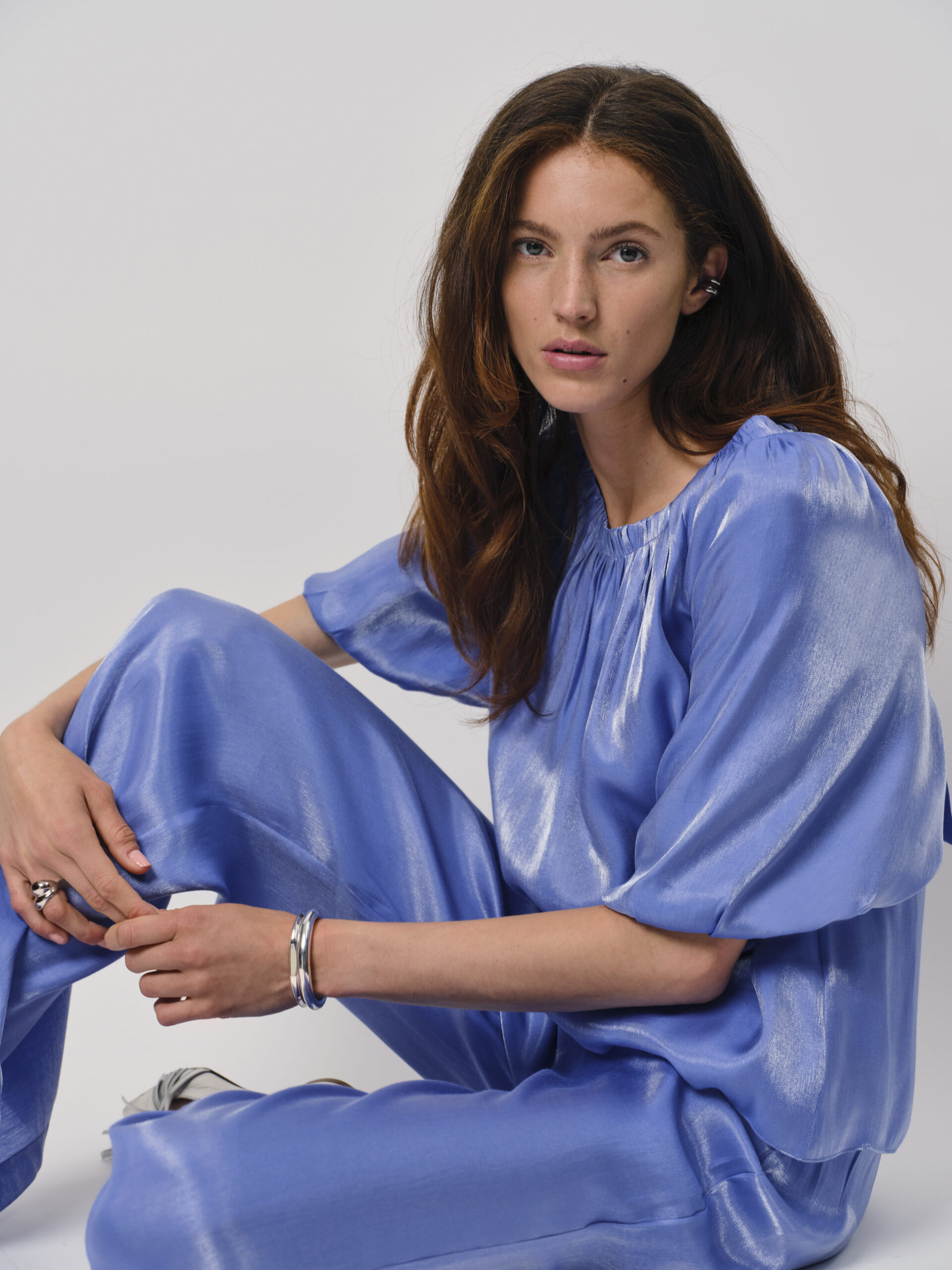 Simo shimmer top cornflower blue - Image 4