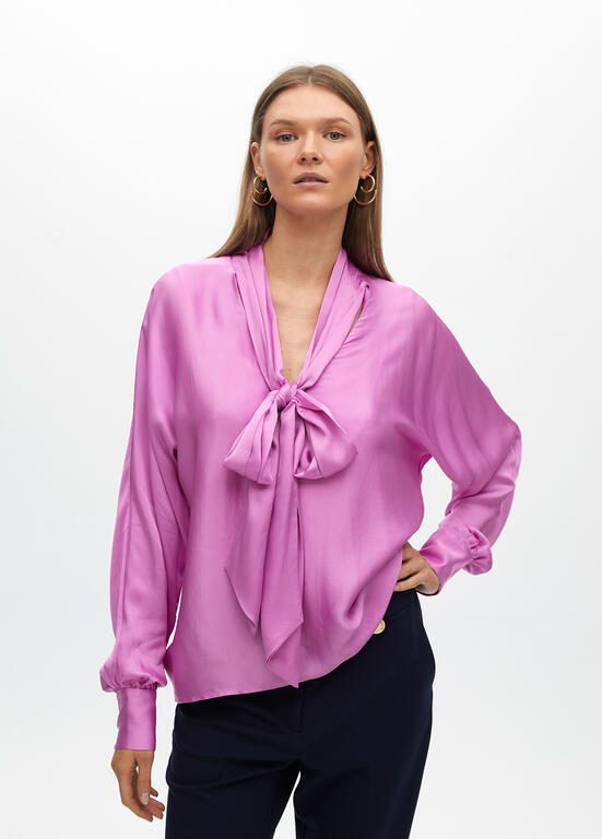 Flowing satin blouse with a bow - Image 2