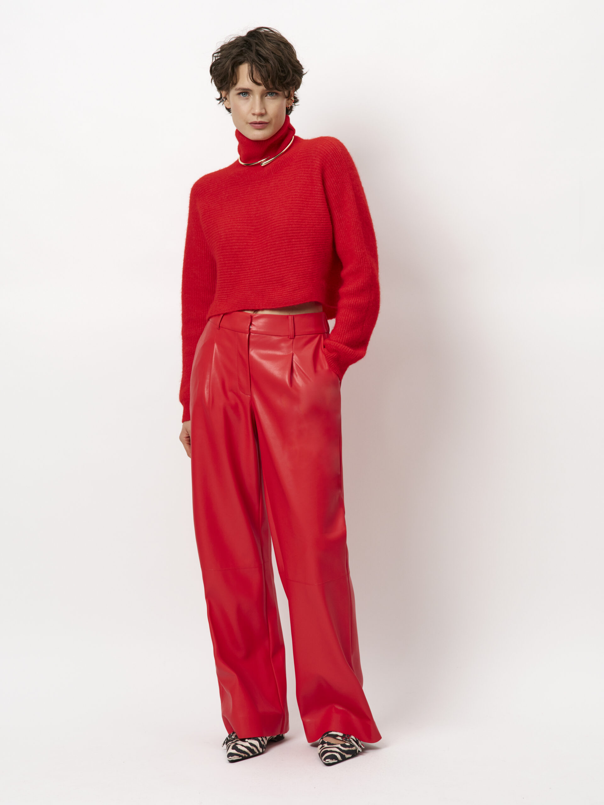 Jules faux fur leather pants red - Image 3