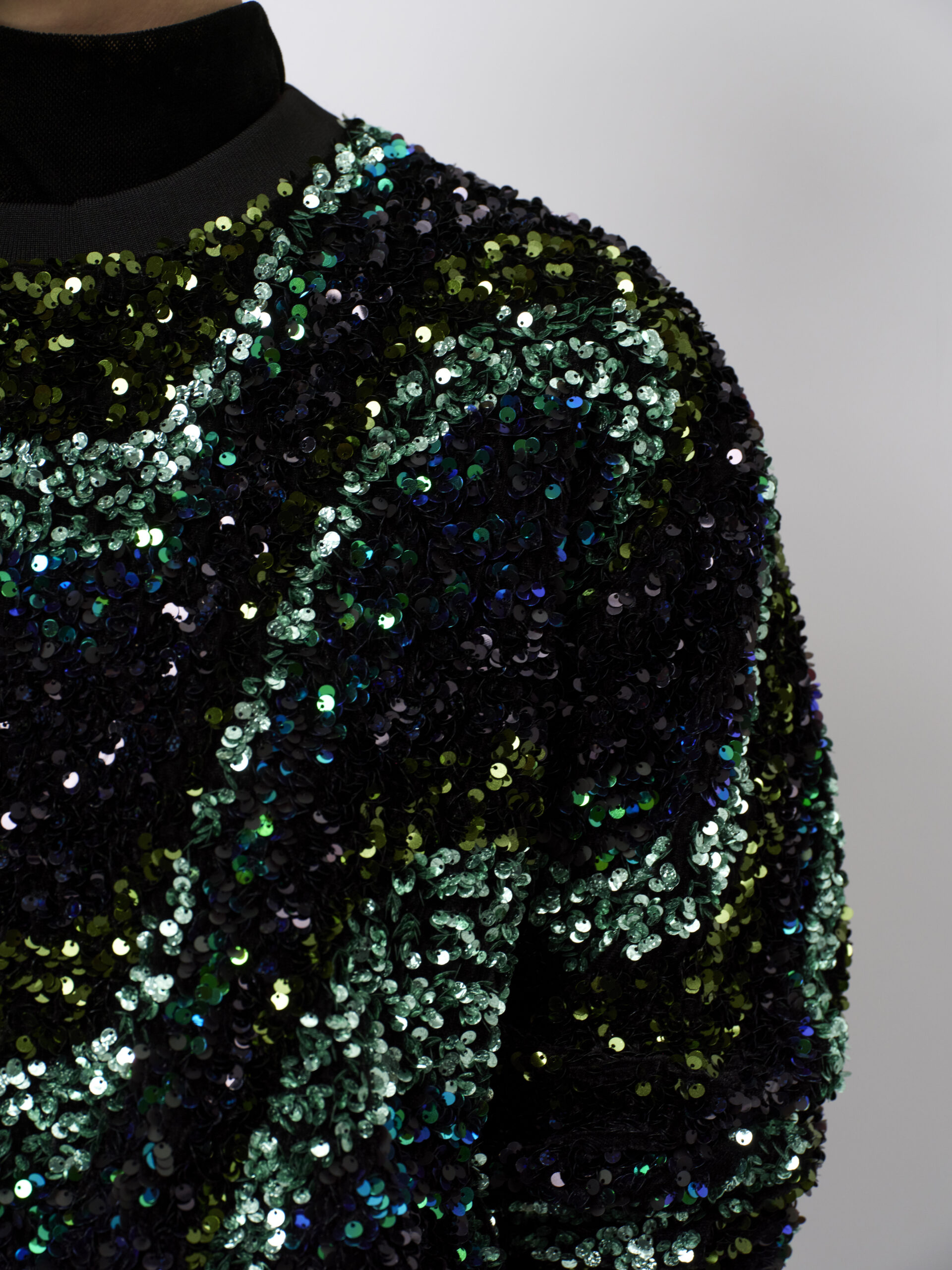Lizz sequin sweater bottle green - Image 4