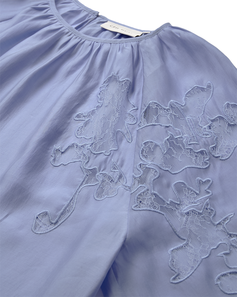 Molly blouse blue heron - Image 3