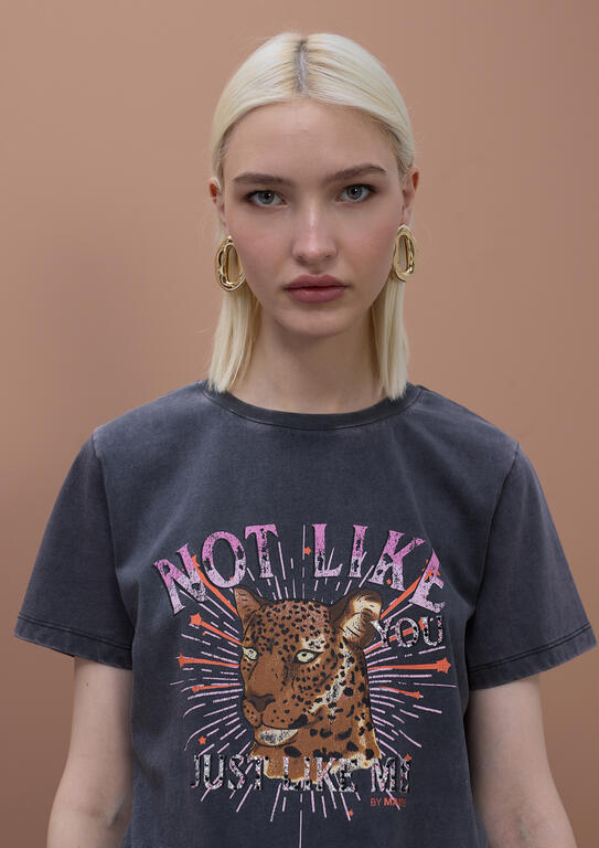 Washed t-shirt with print black