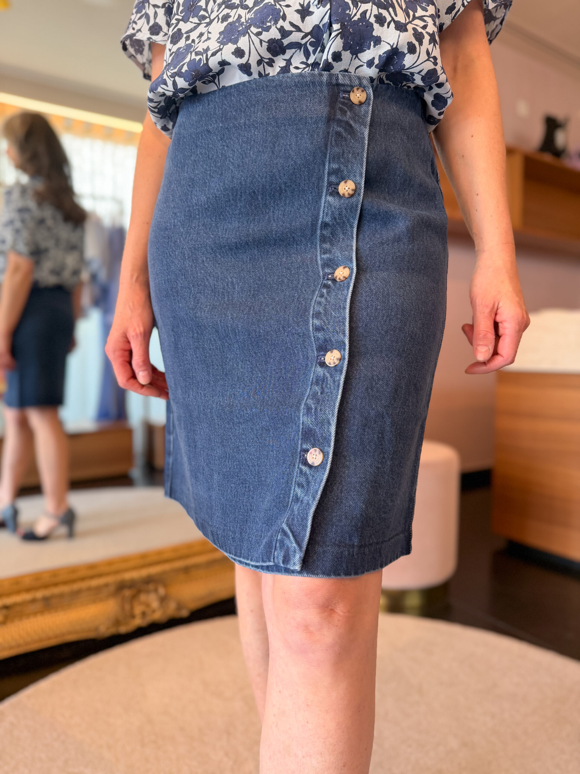Irrisle blue skirt - Image 4